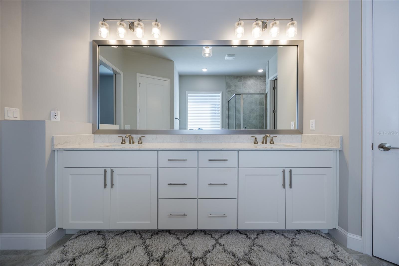 OAKMONT PH 2 PB 32 PG 30 - Residential