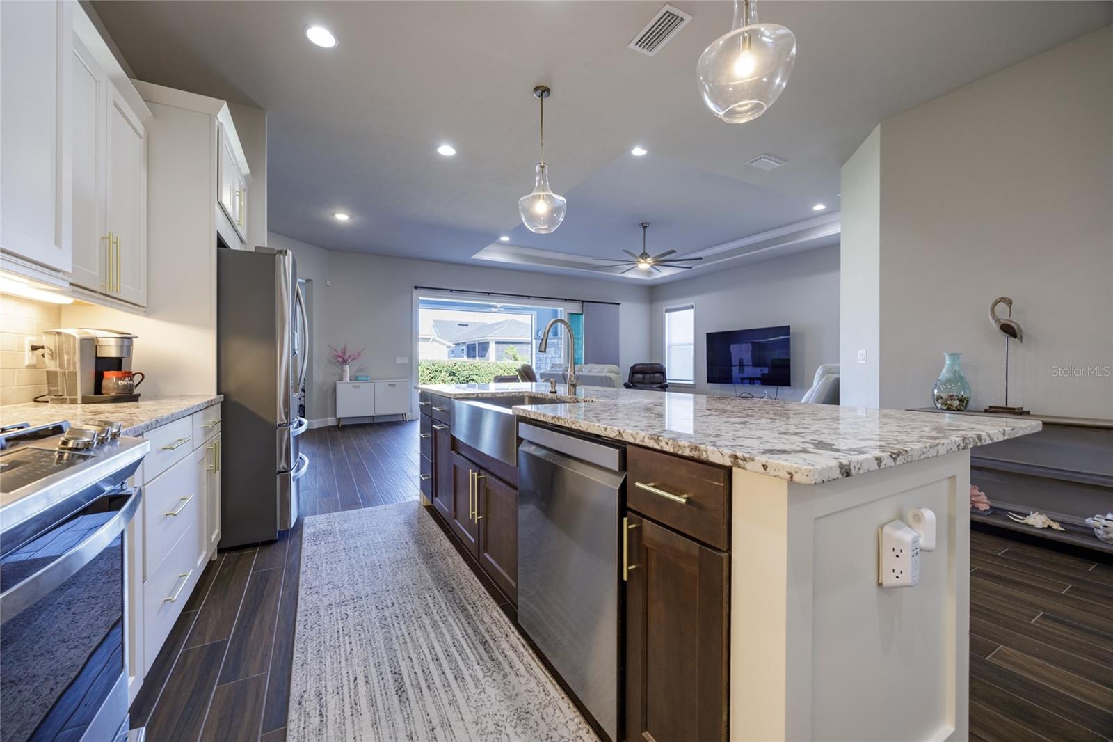 OAKMONT PH 2 PB 32 PG 30 - Residential