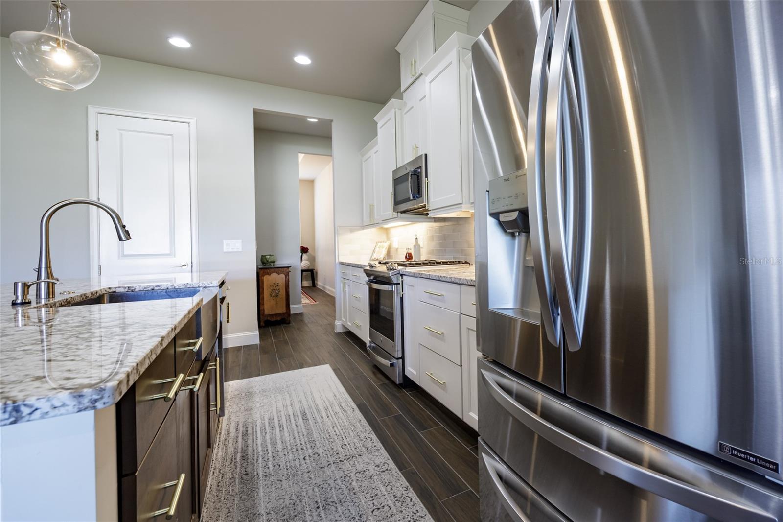 OAKMONT PH 2 PB 32 PG 30 - Residential