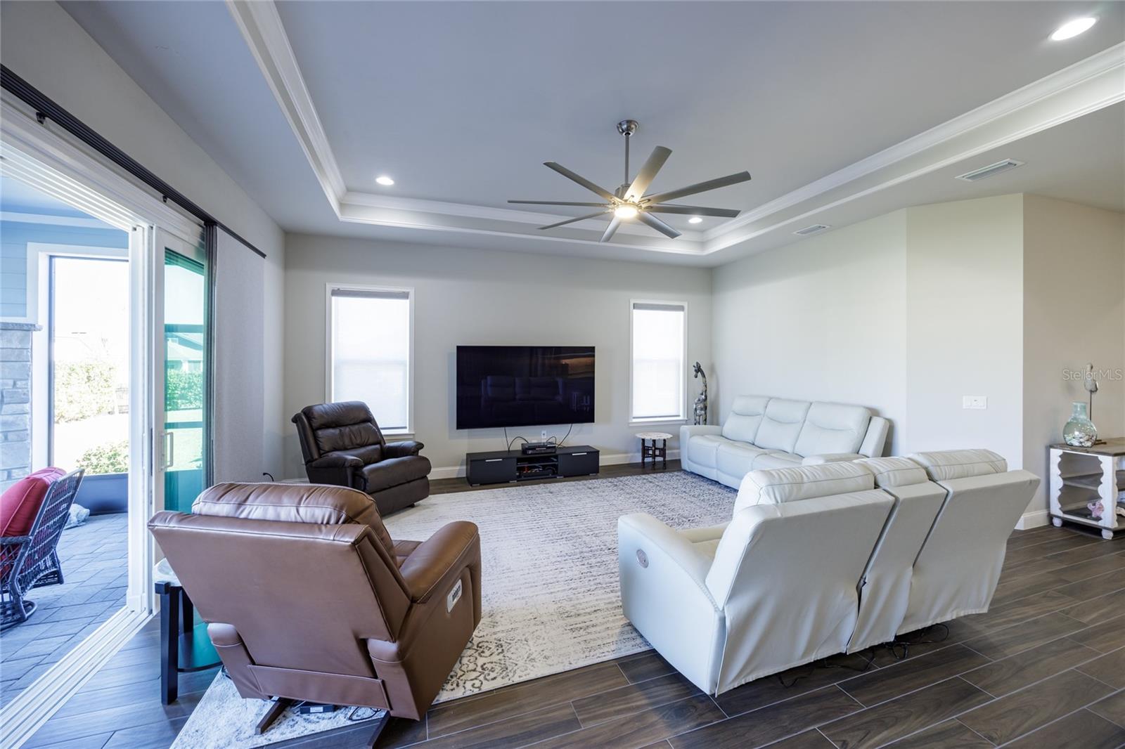 OAKMONT PH 2 PB 32 PG 30 - Residential