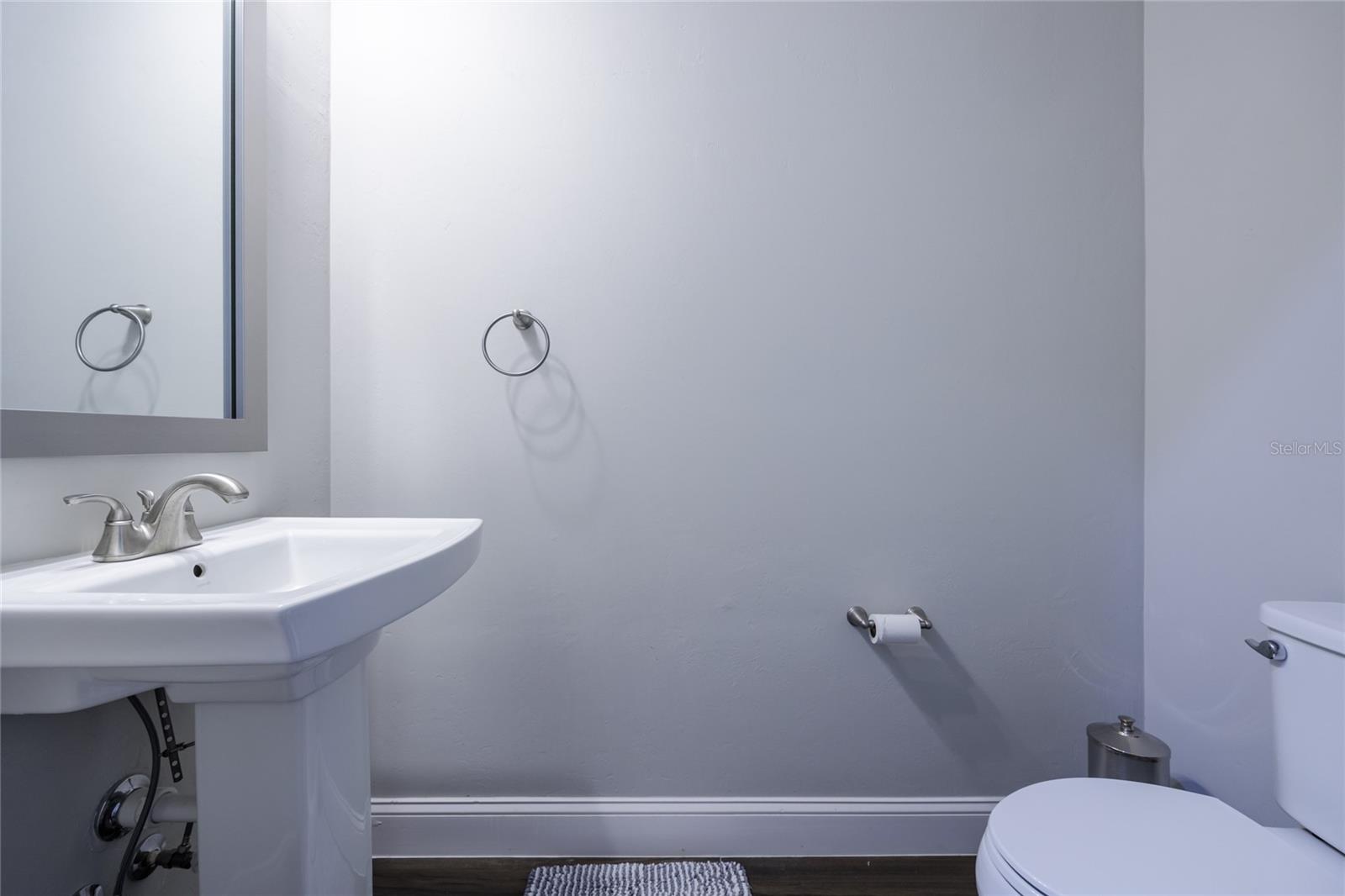 OAKMONT PH 2 PB 32 PG 30 - Residential