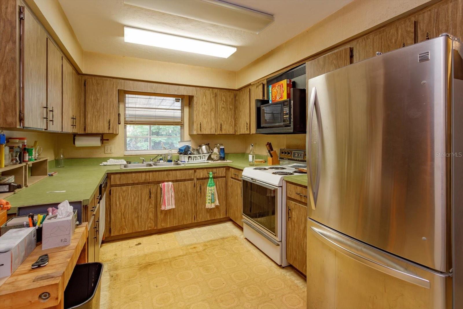 1016 CATHY DRIVE