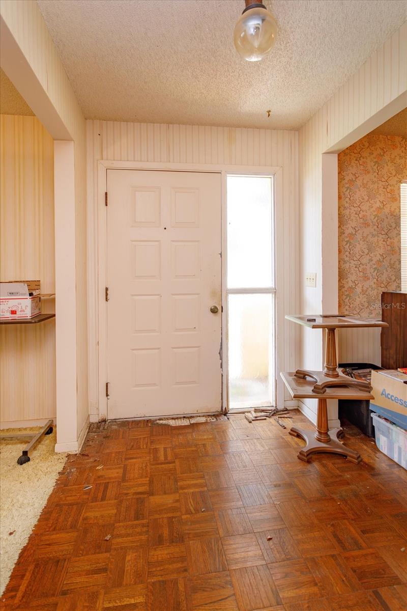 1016 CATHY DRIVE