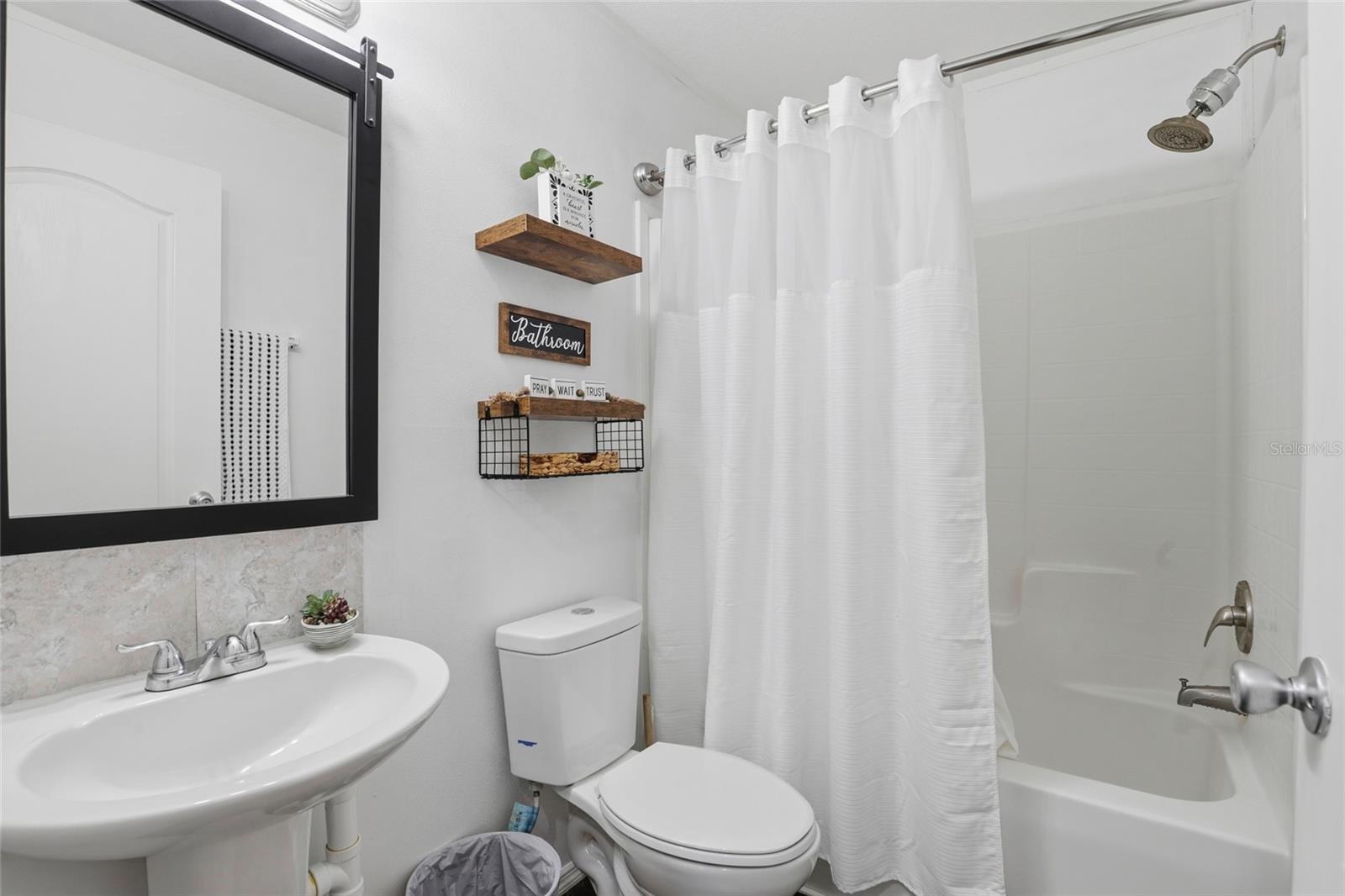 MEADOWS WEST ESTATES SUB - Residential