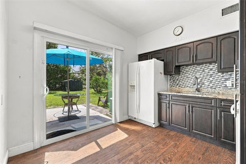 10594 104th Avenue, Largo, FL 33773