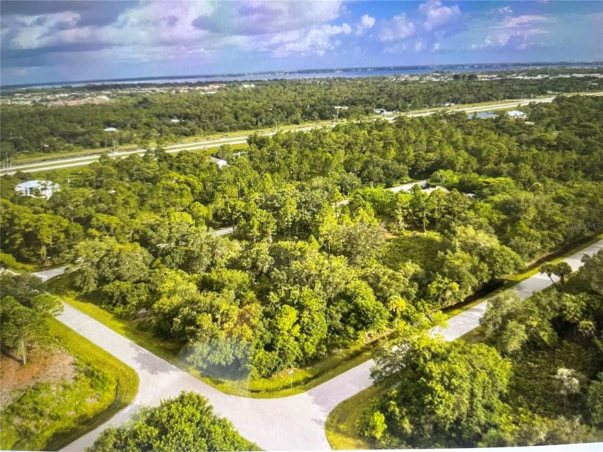 AVAILABLE LOTS TO BUILD NEW HOMES. No HOAs, deed restrictions or CDDs!!! Conveniently located to shopping, dining, banking and all that sunny Port Charlotte communities. New construction is everywhere you look and you can be part of the action. Information about local builders is available upon request. Also great for self directed IRAs, 401Ks and other investment portfolios. 23.8 MILES TO THE ENGLEWOOD BEACH!
SELLER IS MOTIVATED.