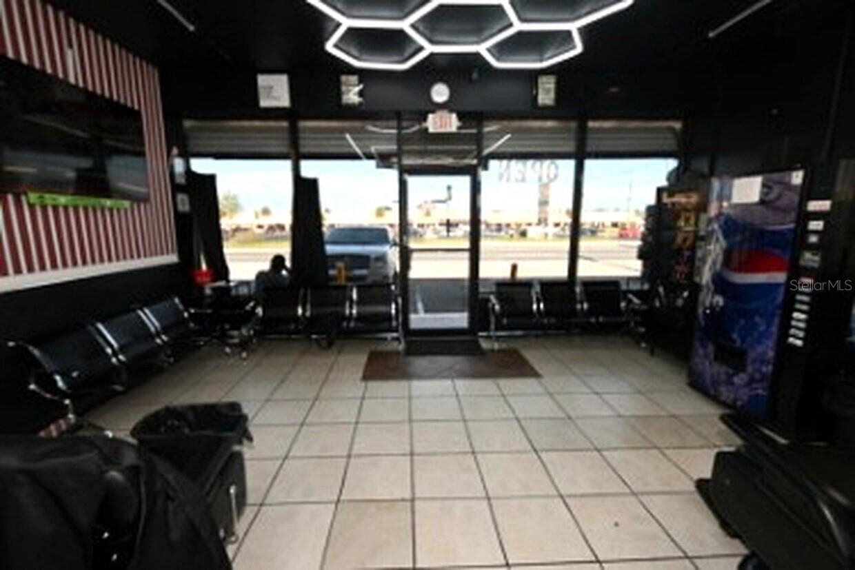 2711 N PINE HILLS ROAD 3