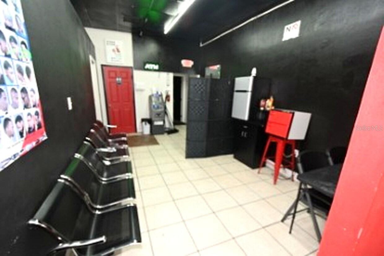 2711 N PINE HILLS ROAD 3