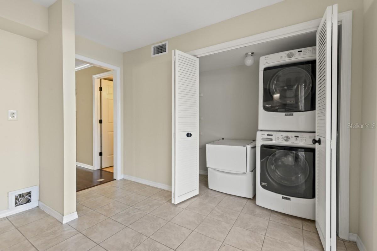 THE PARKFORD A CONDO - Residential