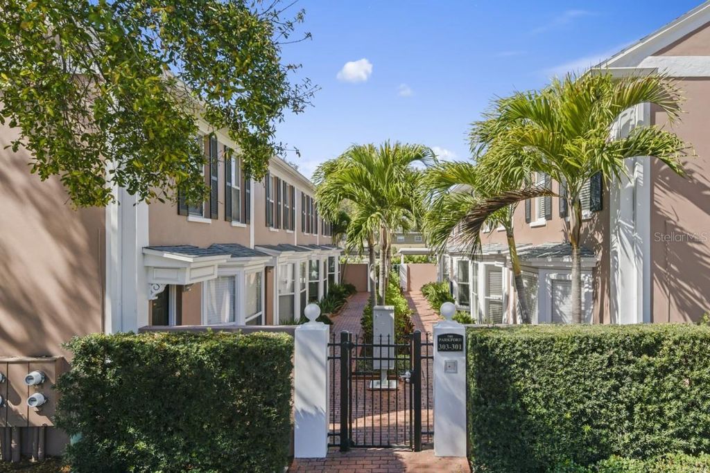 Photo of 301 S Bungalow Park Avenue #C, Tampa, FL 33609 (MLS # A4686796)