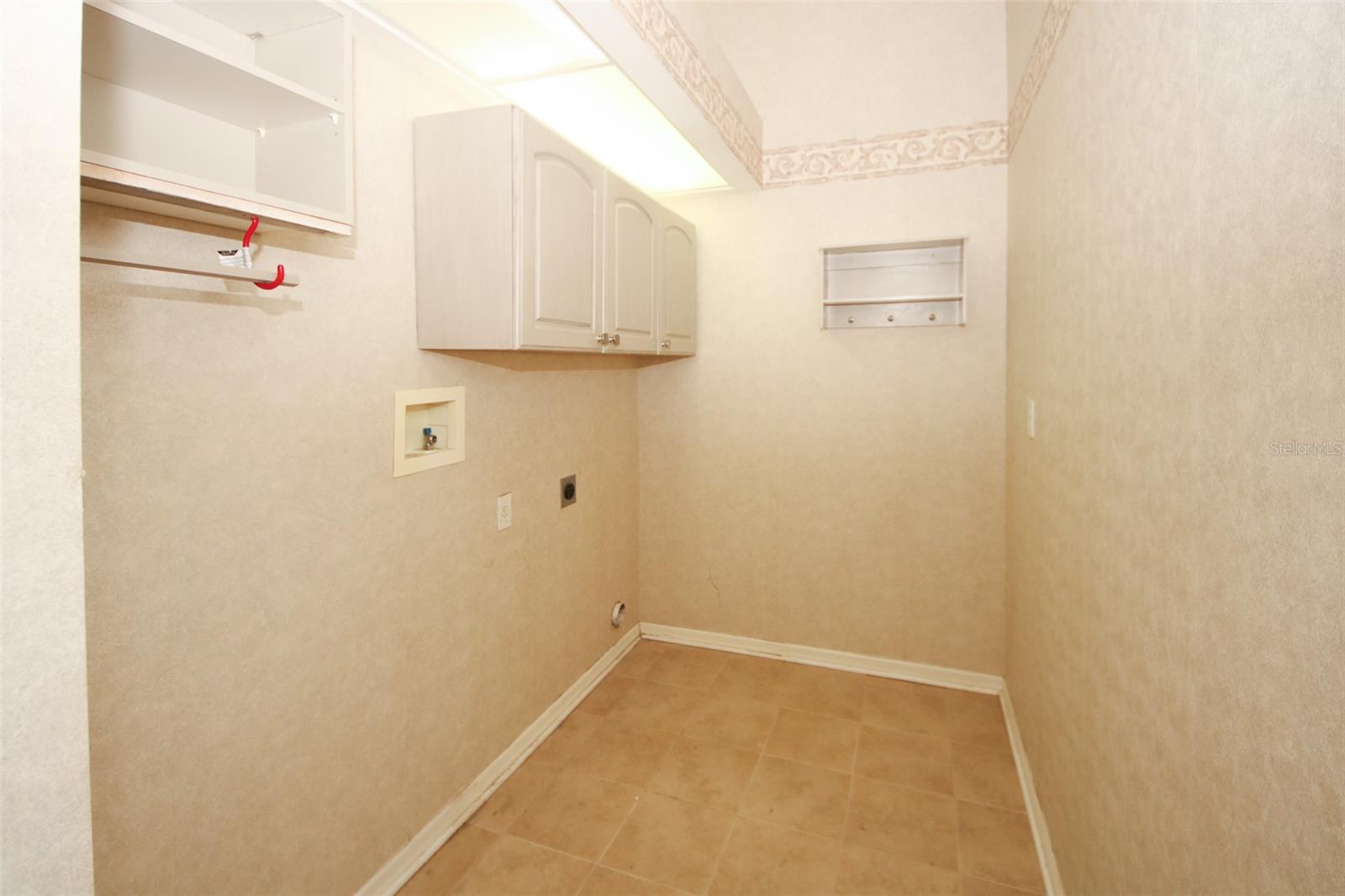 THE ESTATES - Residential