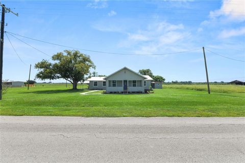 A home in BOWLING GREEN