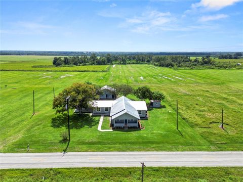 A home in BOWLING GREEN