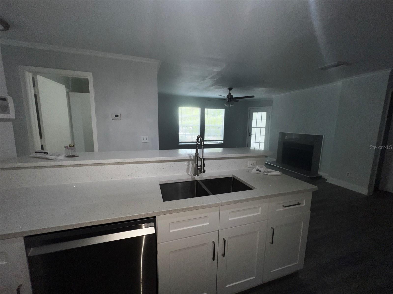 CENTRAL PARK METROWEST CONDO - Residential