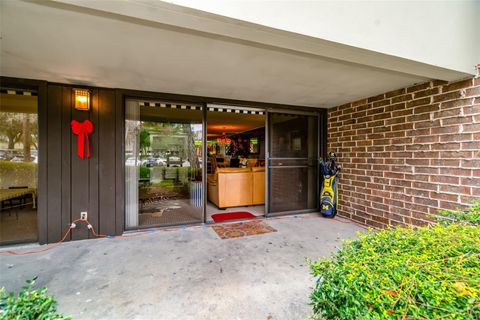 A home in PALM HARBOR