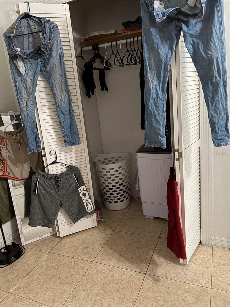 GROVE HILL - Residential