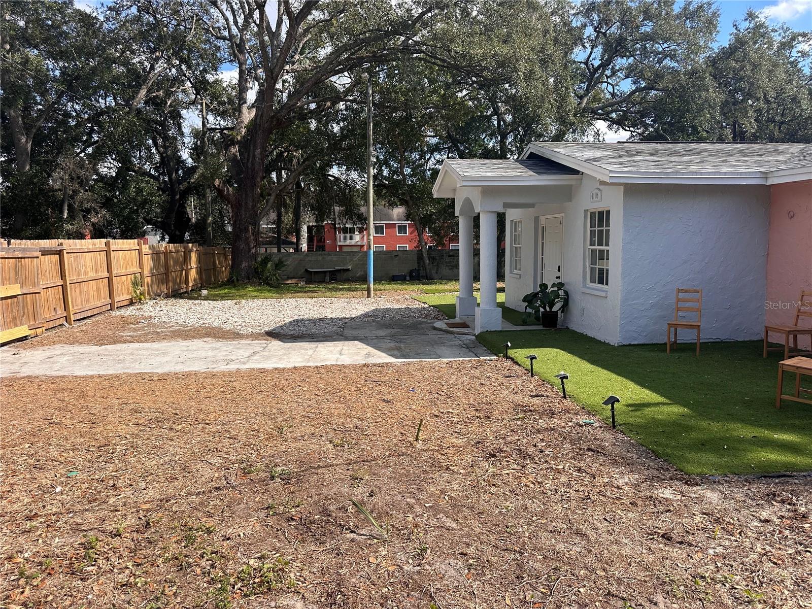 4105 E KNOLLWOOD STREET