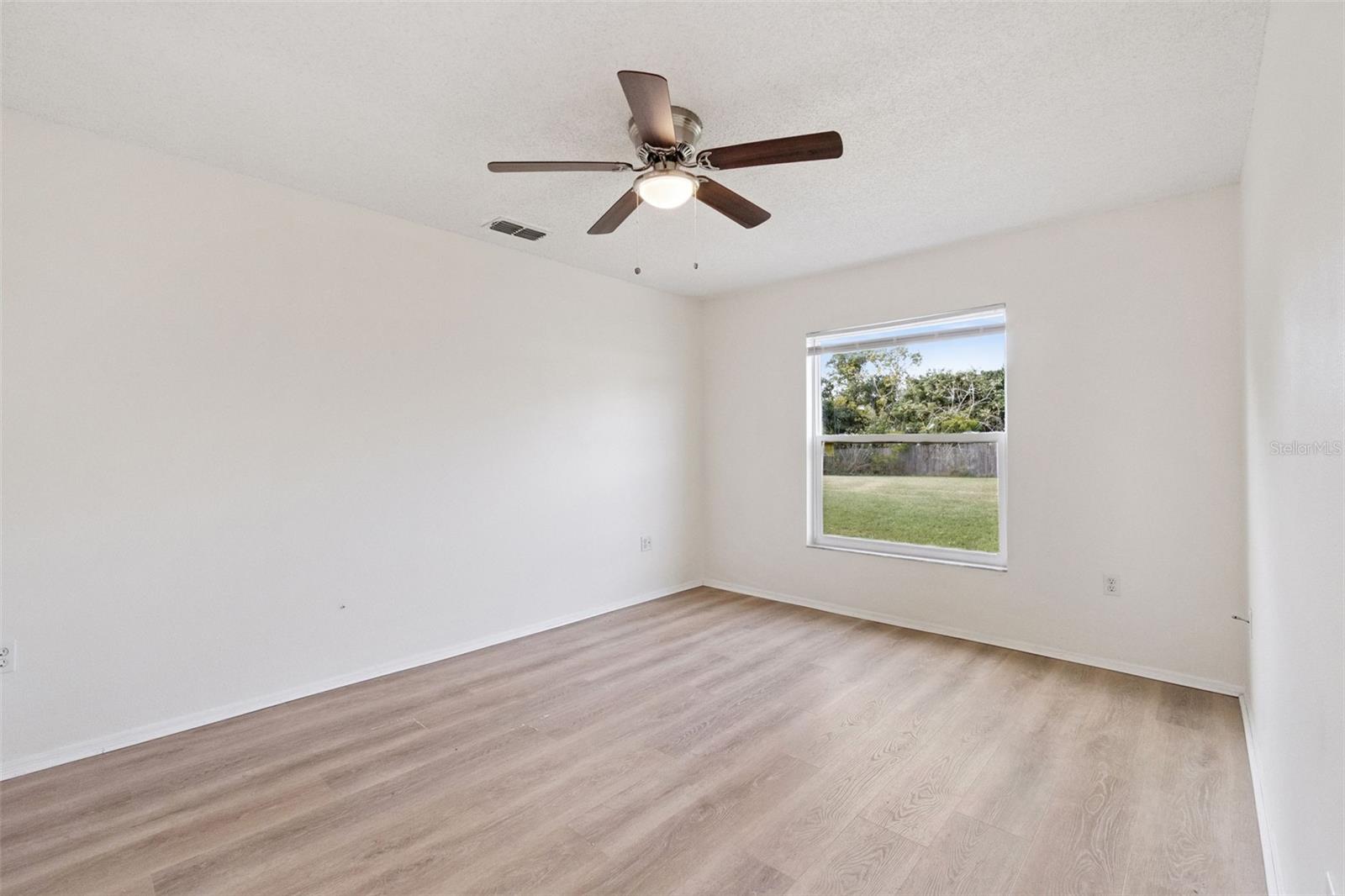 LAKE DENHAM ESTATES - Residential Lease