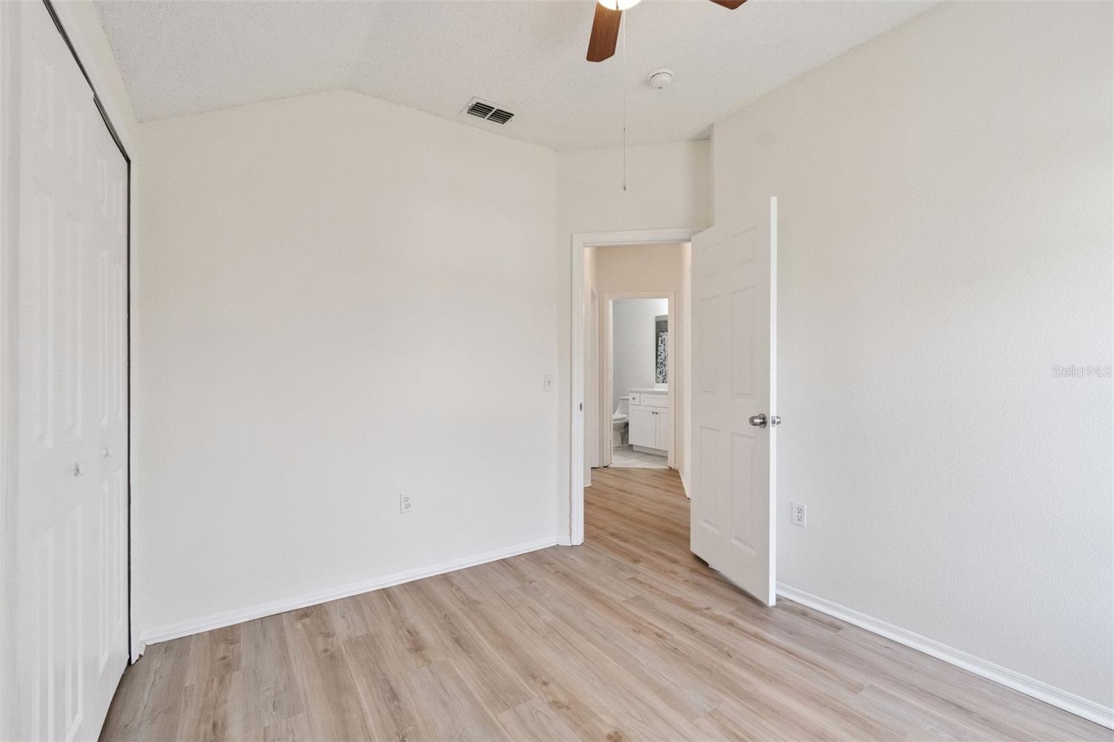 LAKE DENHAM ESTATES - Residential Lease