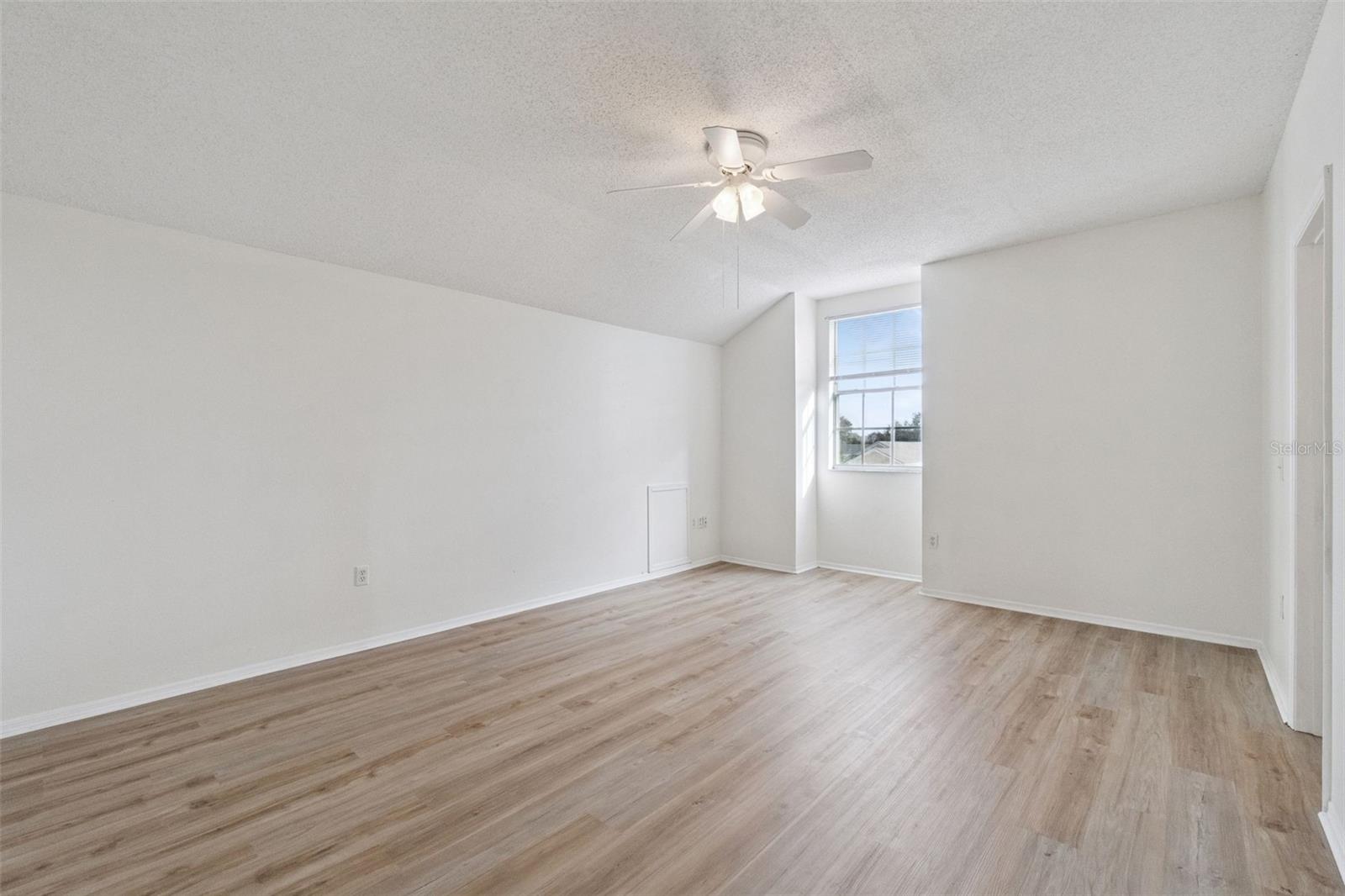 LAKE DENHAM ESTATES - Residential Lease