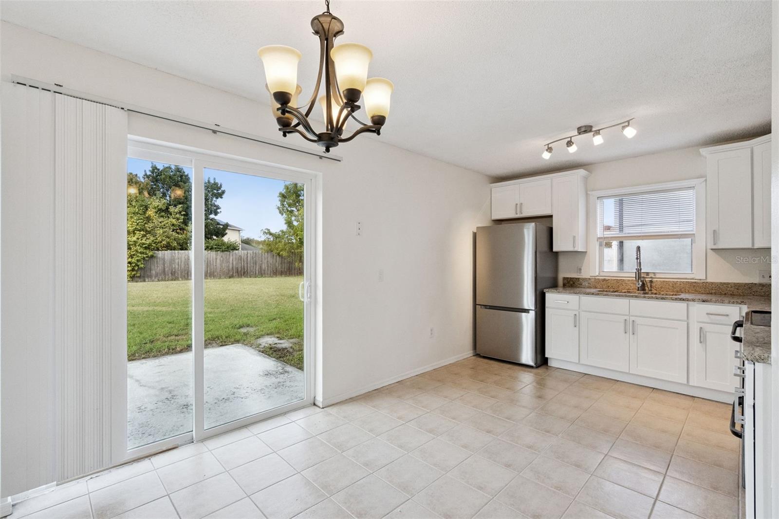 LAKE DENHAM ESTATES - Residential Lease