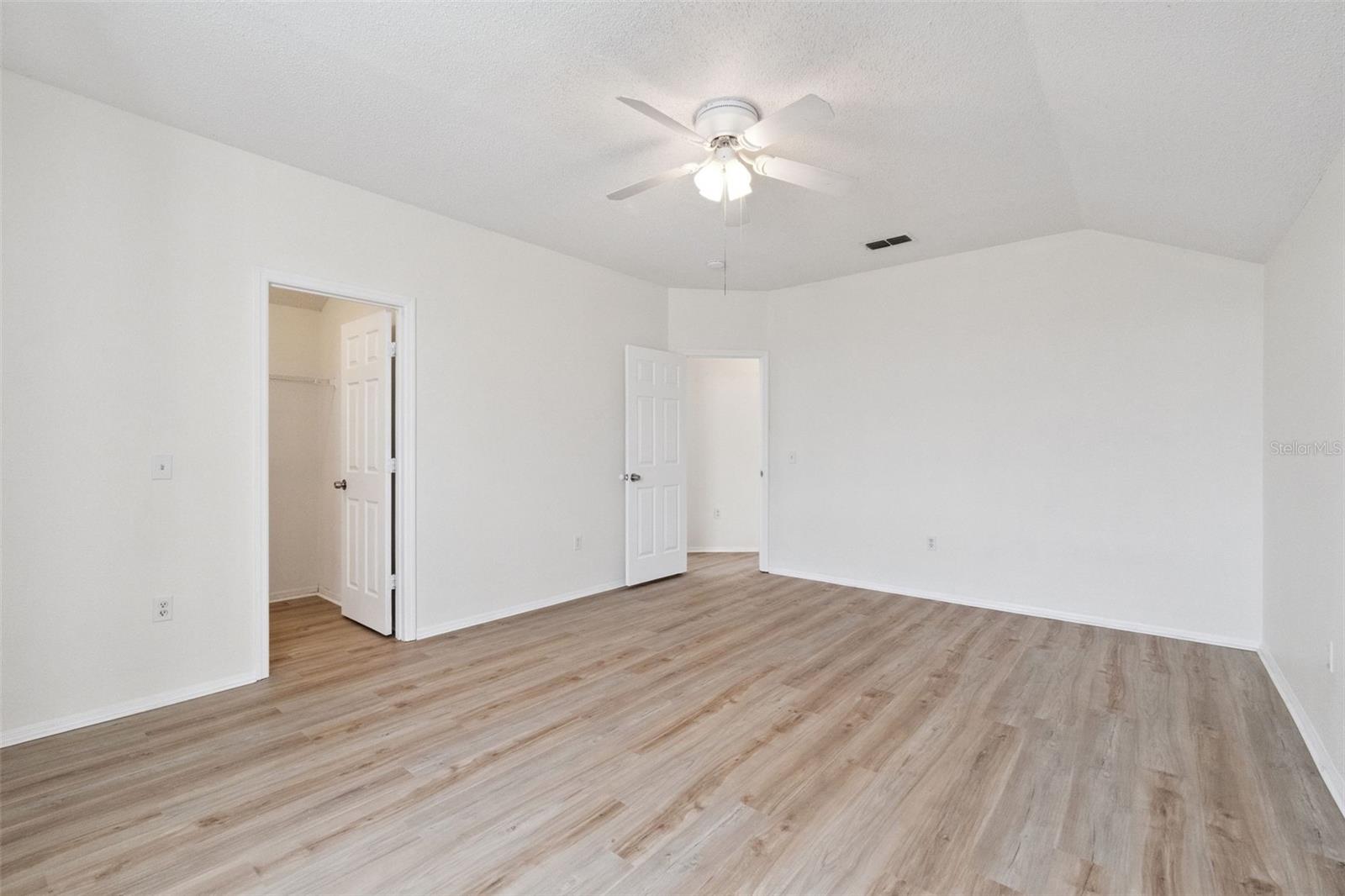 LAKE DENHAM ESTATES - Residential Lease