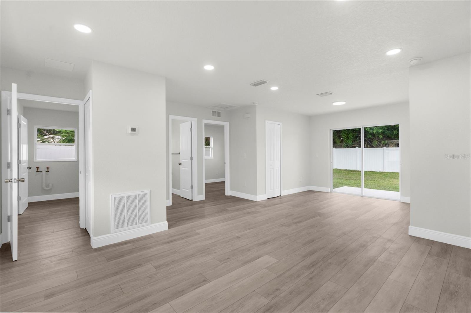 5704 S COOLIDGE AVENUE