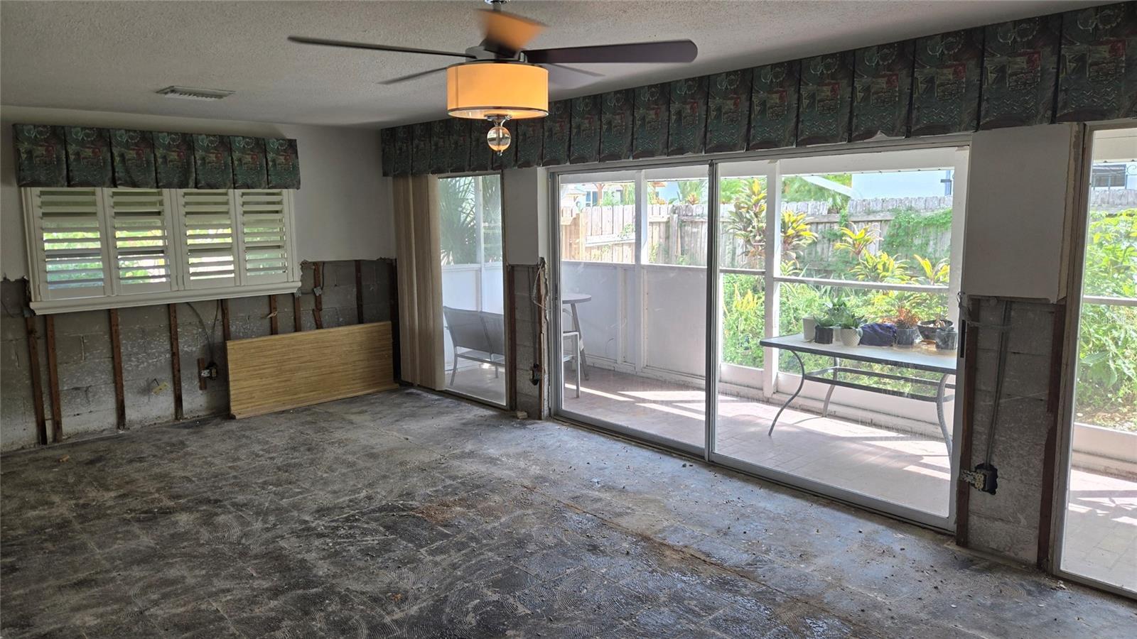 DANA SHORES UN 1 SEC - Residential