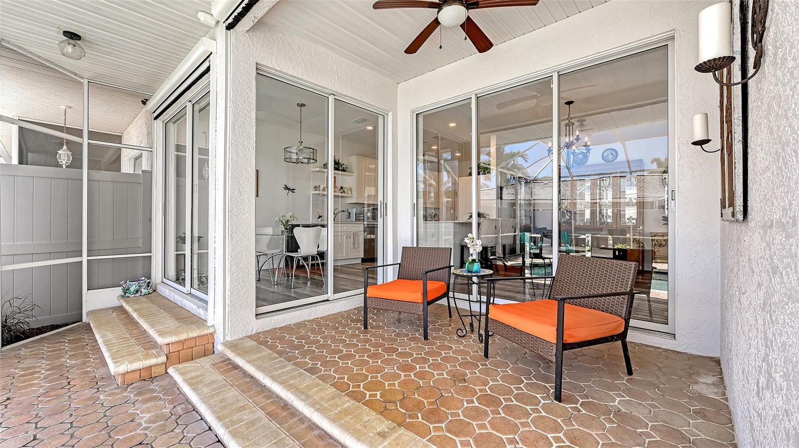 PALM COURT - Residential