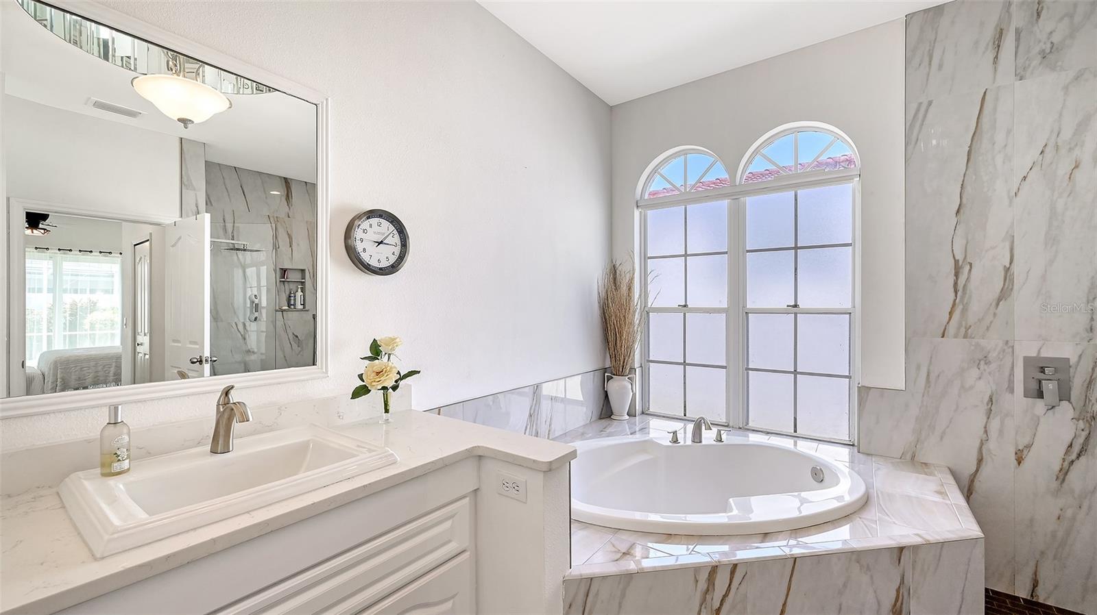 PALM COURT - Residential