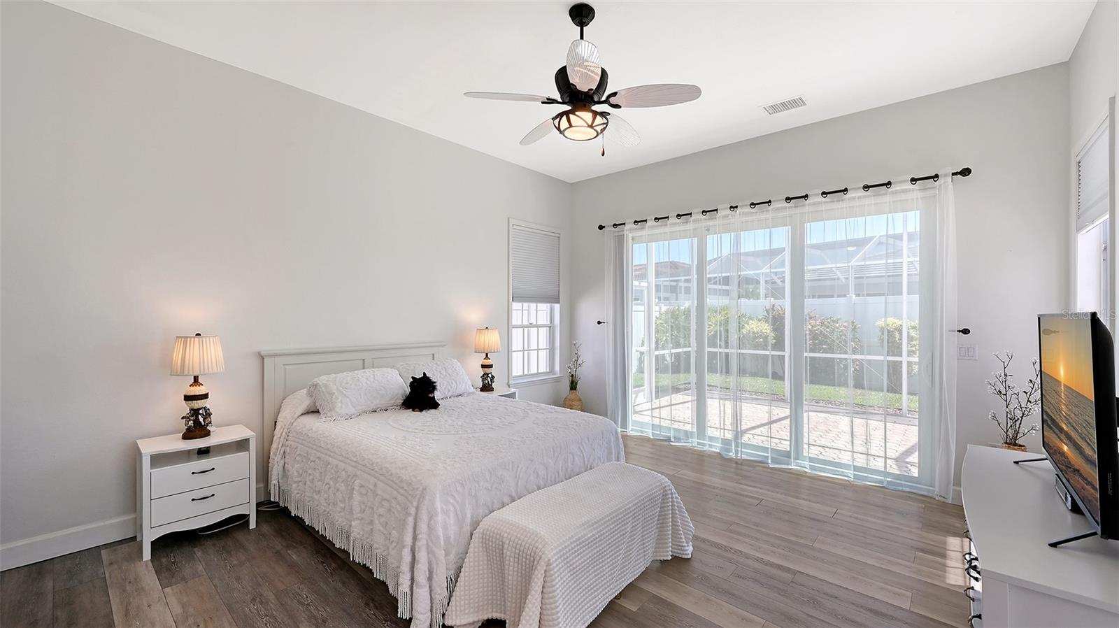 PALM COURT - Residential