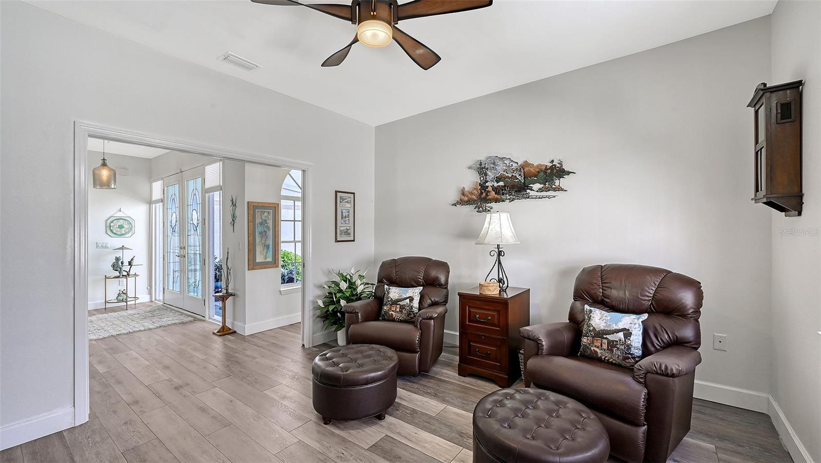 PALM COURT - Residential