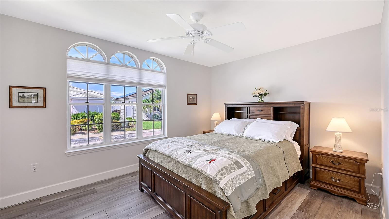 PALM COURT - Residential