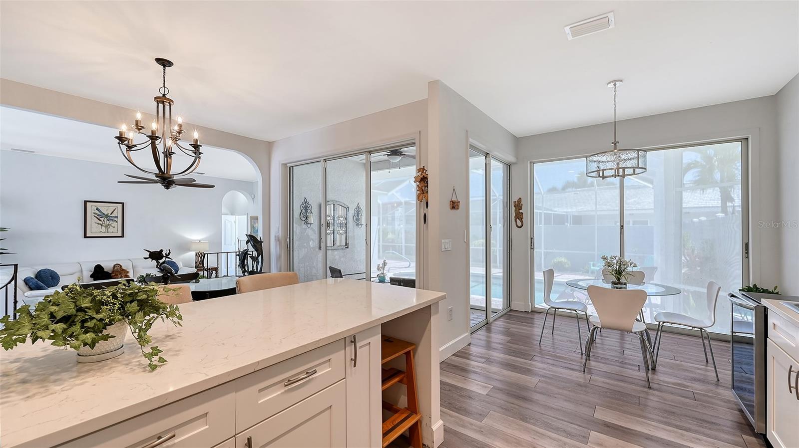 PALM COURT - Residential