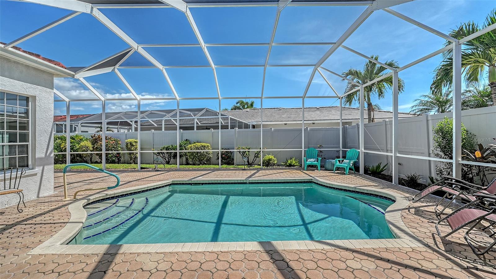 PALM COURT - Residential