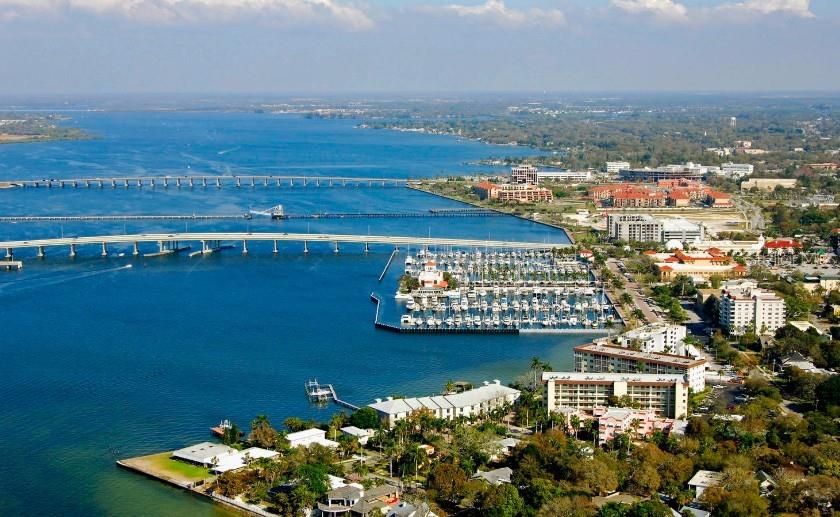 PALM COURT - Residential