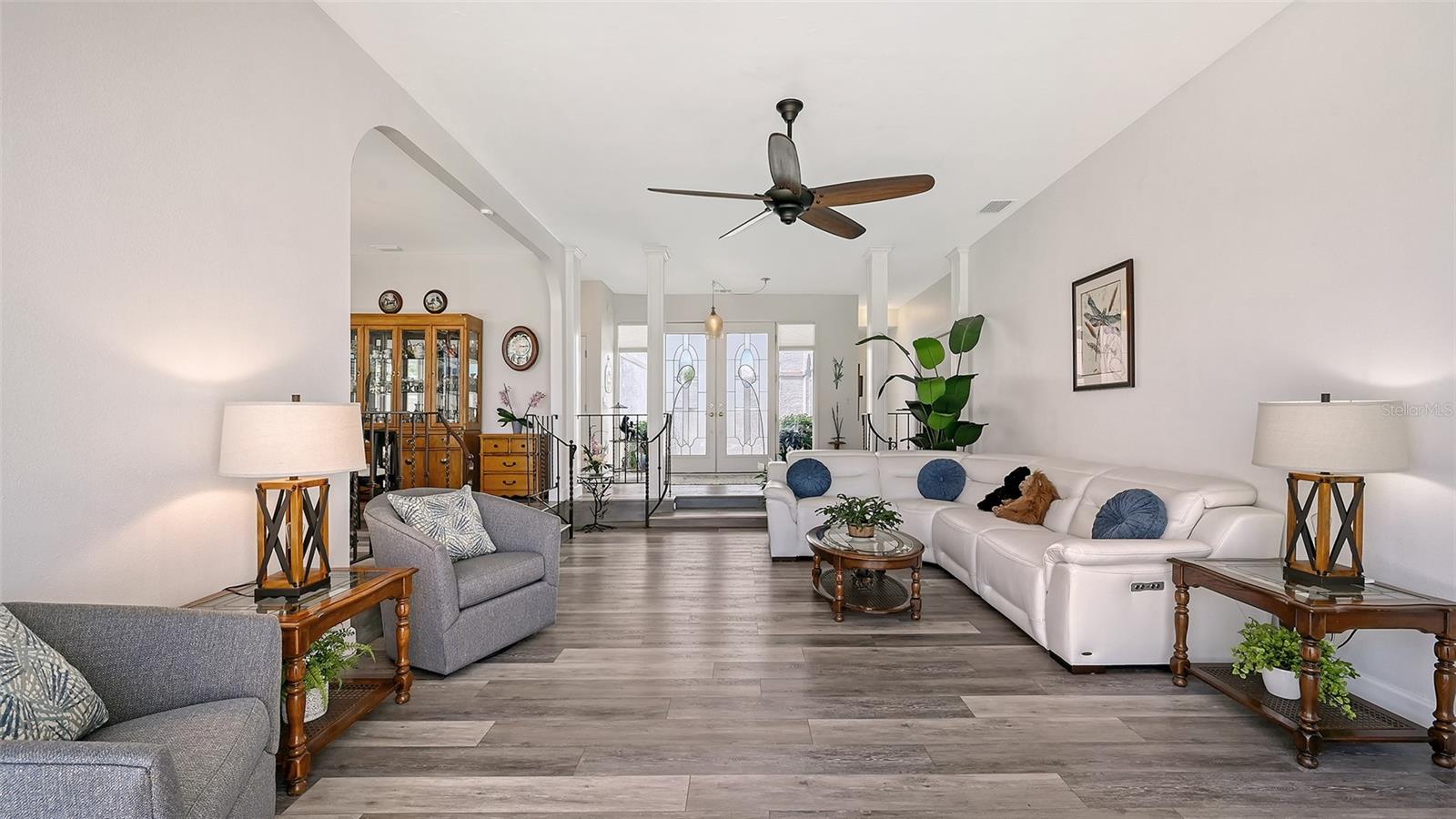 PALM COURT - Residential