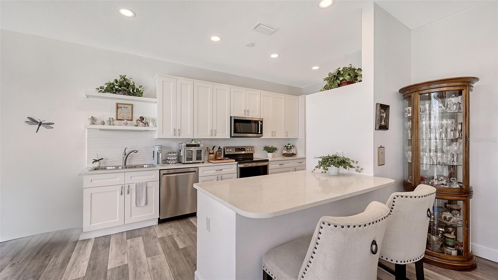 PALM COURT - Residential