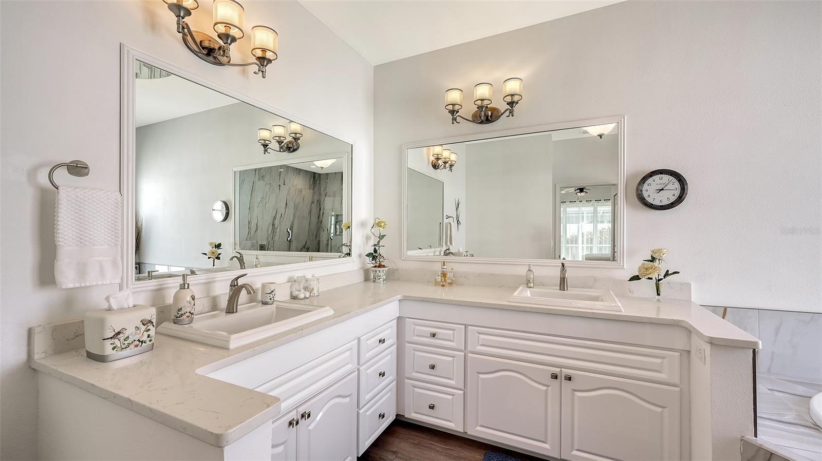 PALM COURT - Residential