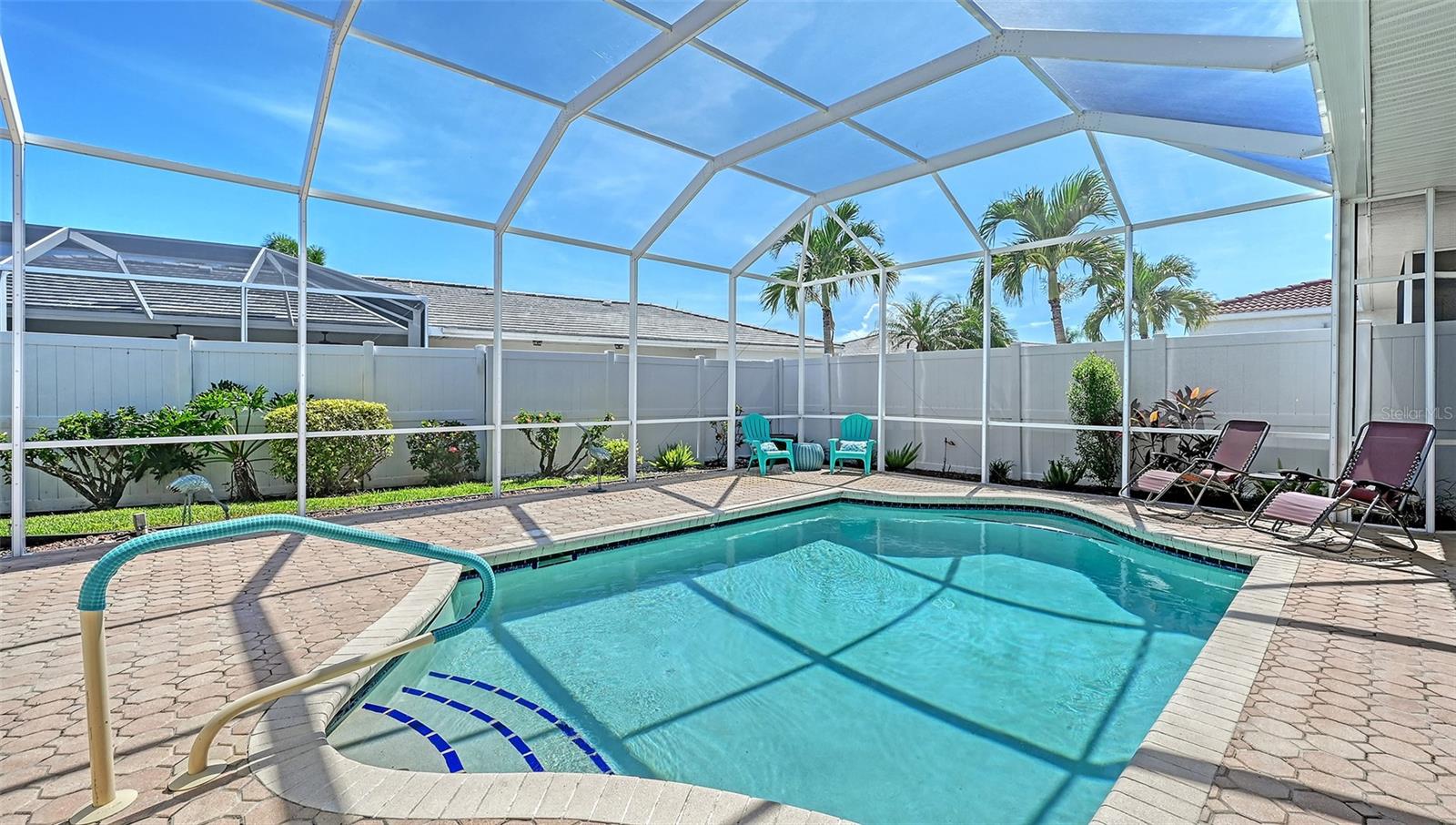 PALM COURT - Residential