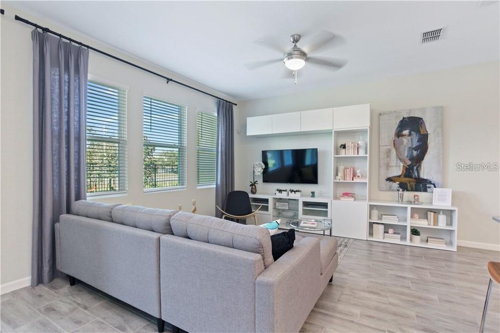 Photo of 10076 Red Eagle Drive, Orlando, FL 32825 (MLS # O6369451)