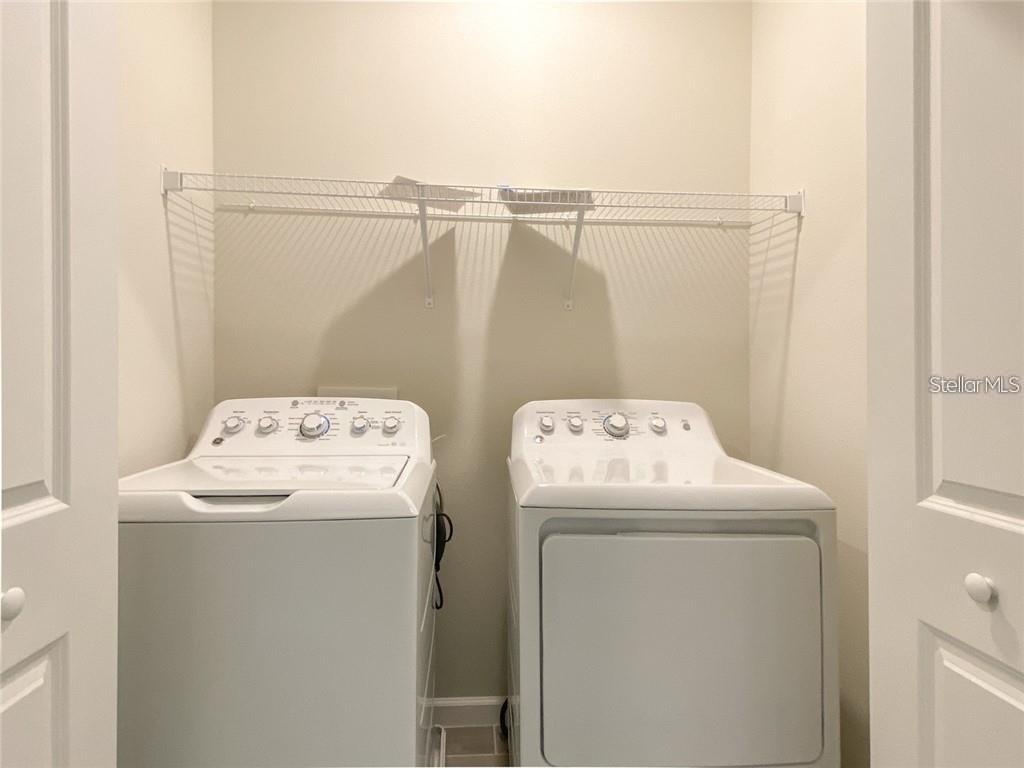 ECON TRAILS - Residential Lease