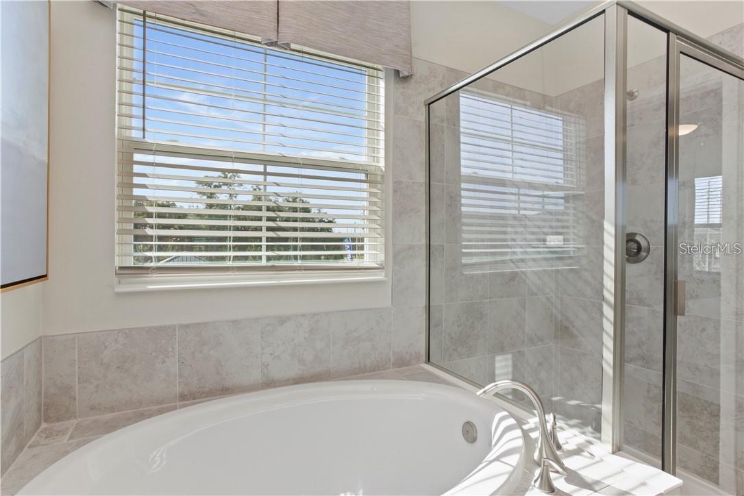 ECON TRAILS - Residential Lease