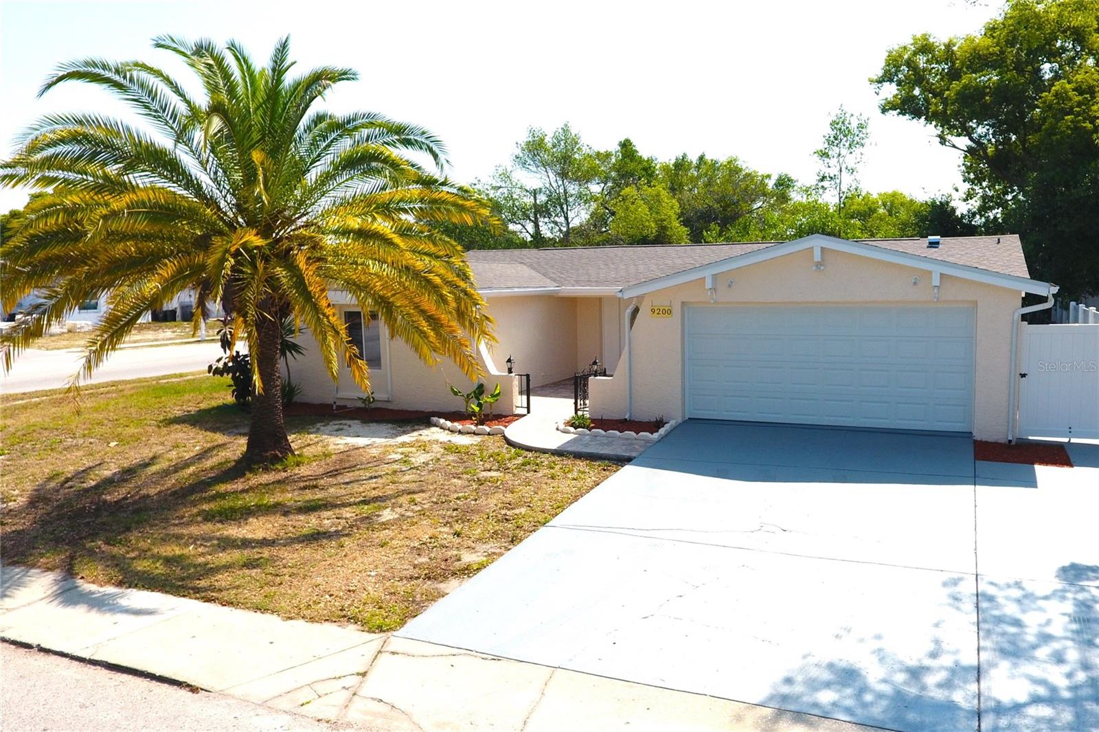 9200 LUNAR LANE