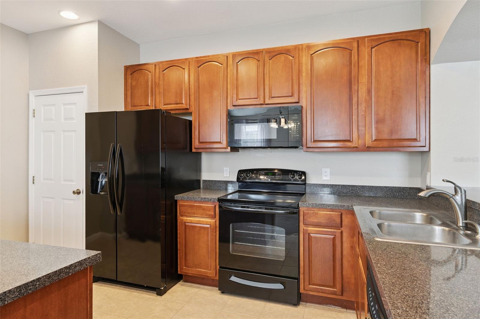 AVALON LAKES PH 03 VILLAGE A & B - Residential