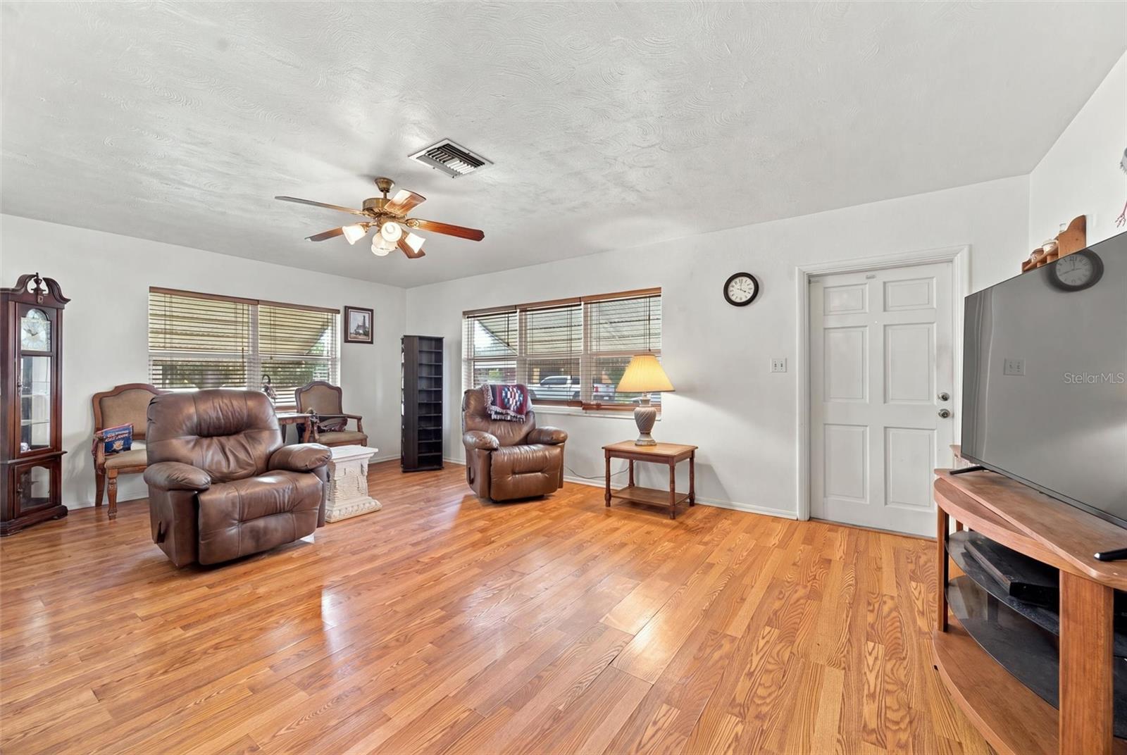 907 42ND STREET W, BRADENTON, FL, 34205 2 907 42ND STREET W