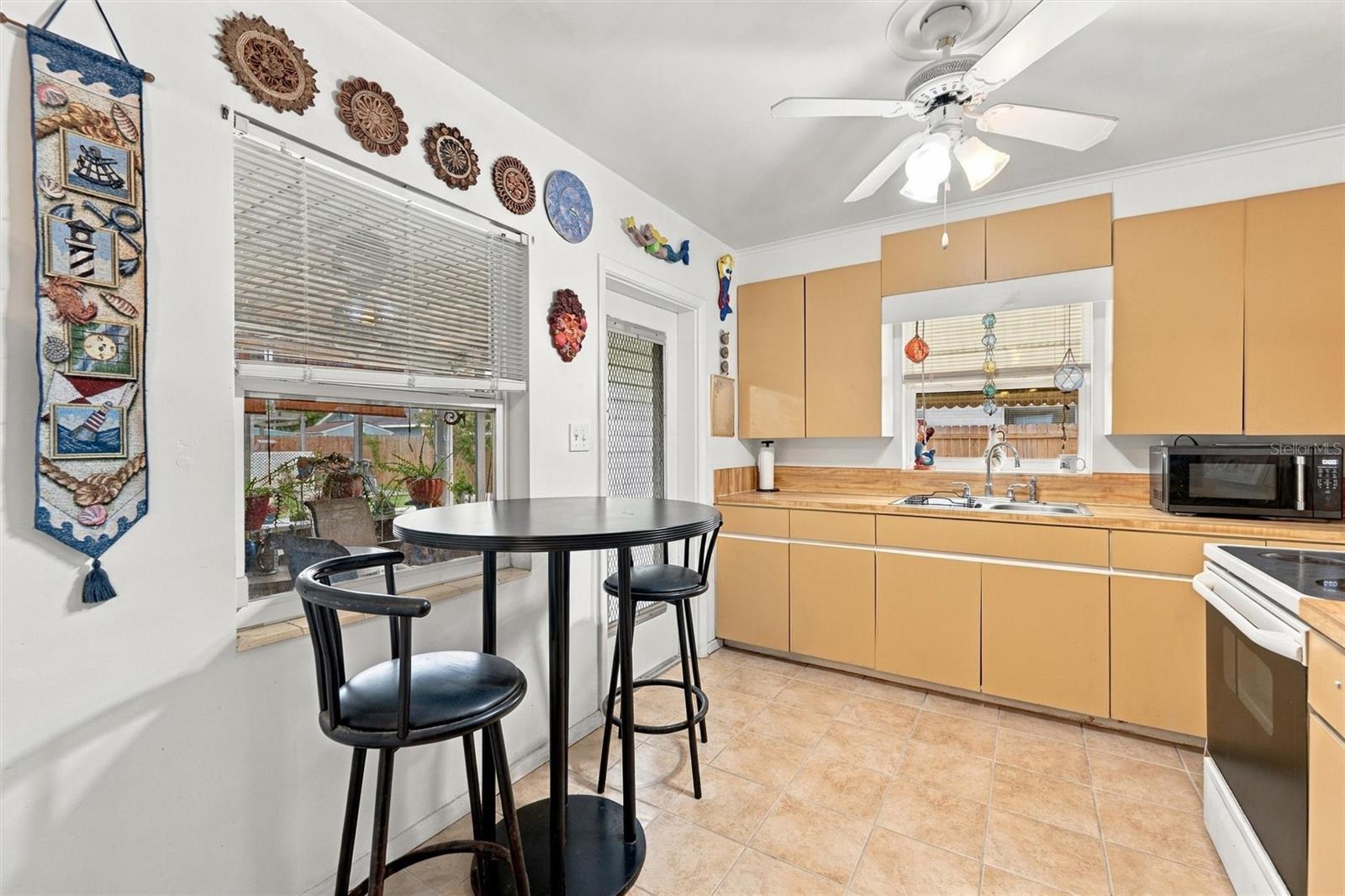 907 42ND STREET W, BRADENTON, FL, 34205 4 907 42ND STREET W