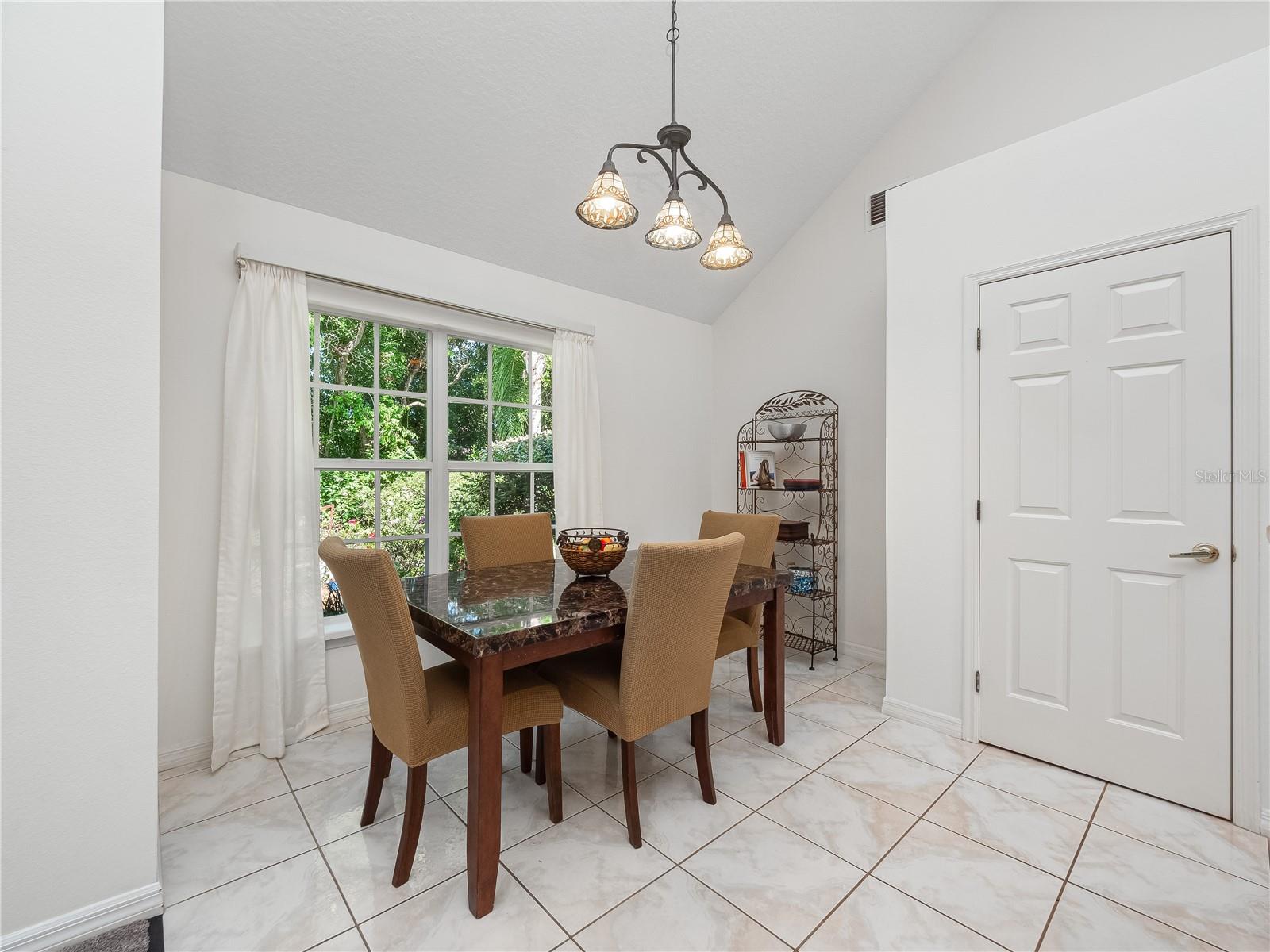 STERLING PARK UNIT 01 - Residential Lease