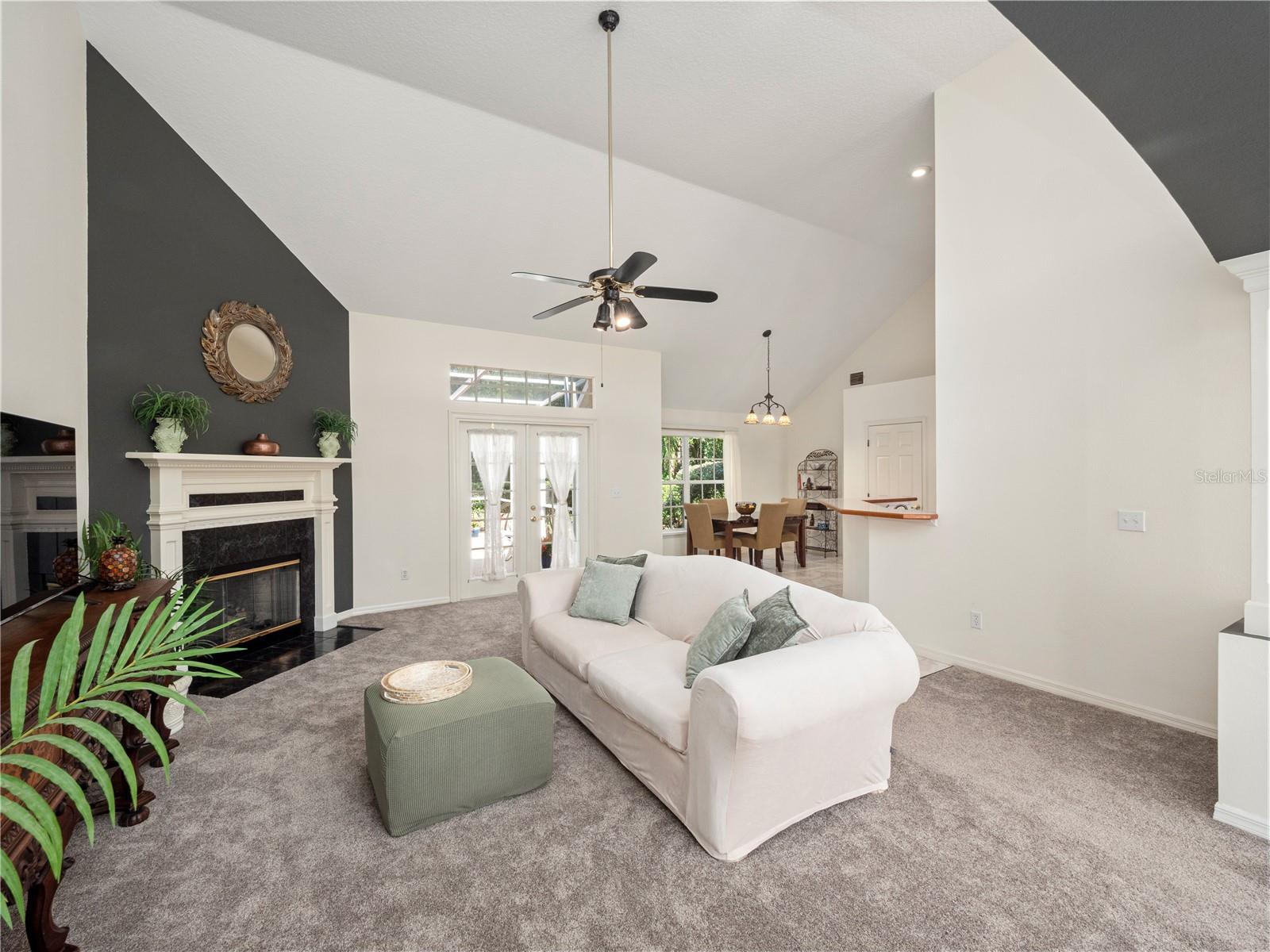 STERLING PARK UNIT 01 - Residential Lease