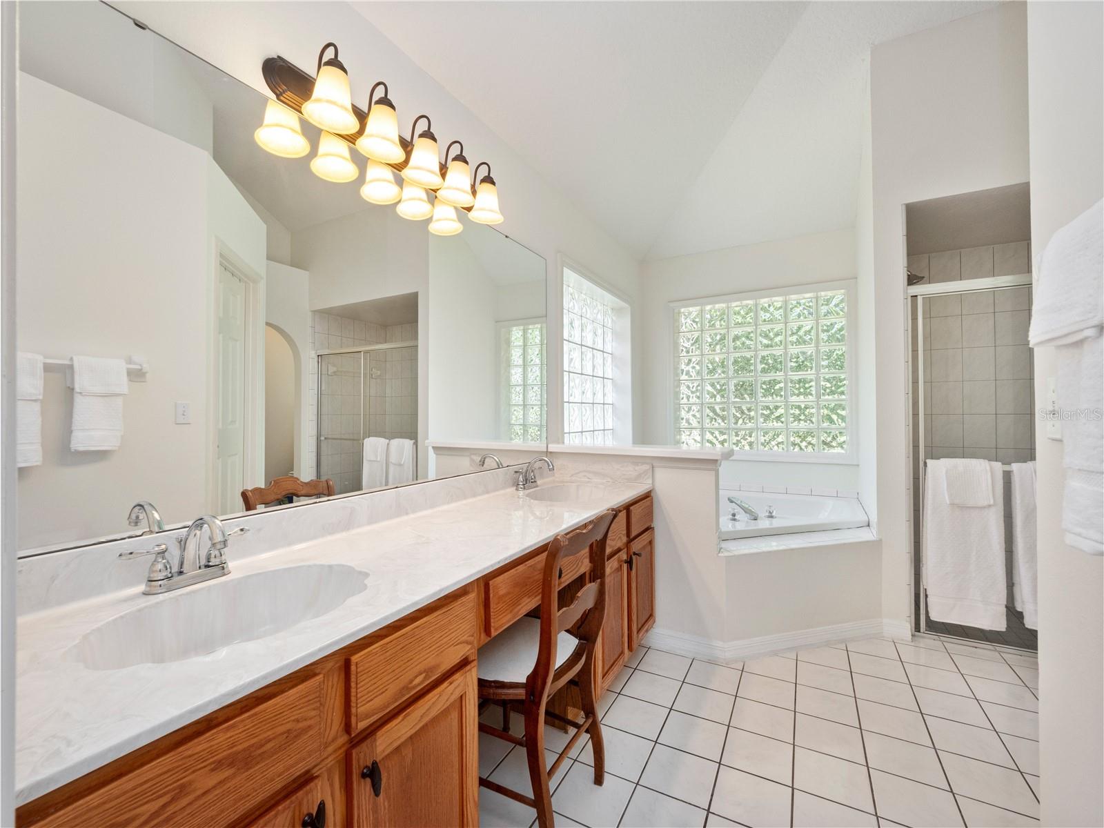 STERLING PARK UNIT 01 - Residential Lease